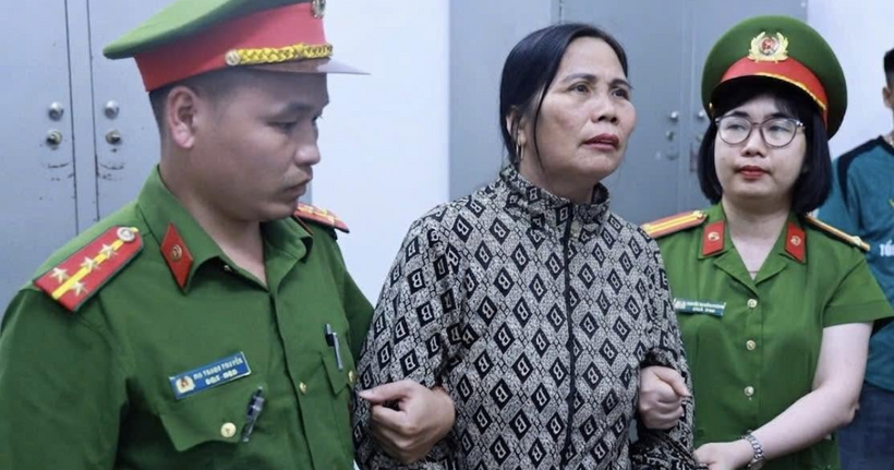 Nguyễn Thị Lan tại cơ quan công an.