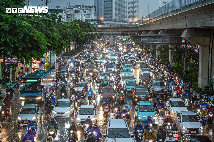 Hà Nội cảnh báo có mưa to hôm nay 16/6. Ảnh minh họa.