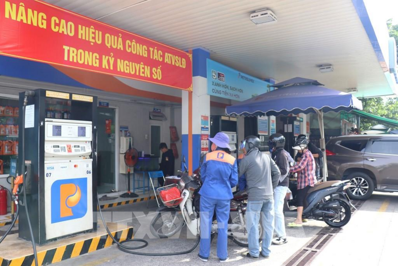 Triển khai bán xăng E10 đồng loạt trên toàn quốc từ 1/6. Ảnh minh họa.