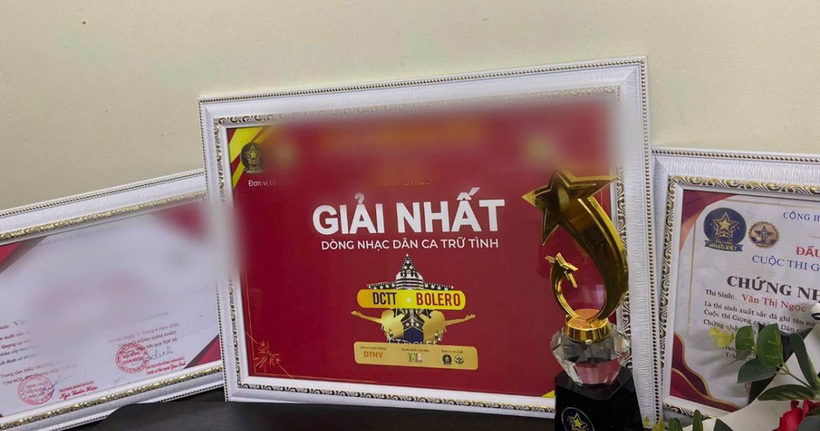 Đêm chung kết cuộc thi “Giọng ca vàng Dân ca - trữ tình và Bolero” mùa thứ 4 năm 2026, đơn vị tổ chức dự kiến trao 44 Giải thưởng cho các thí sinh tham gia. (Ảnh: Công an Hà Nội)