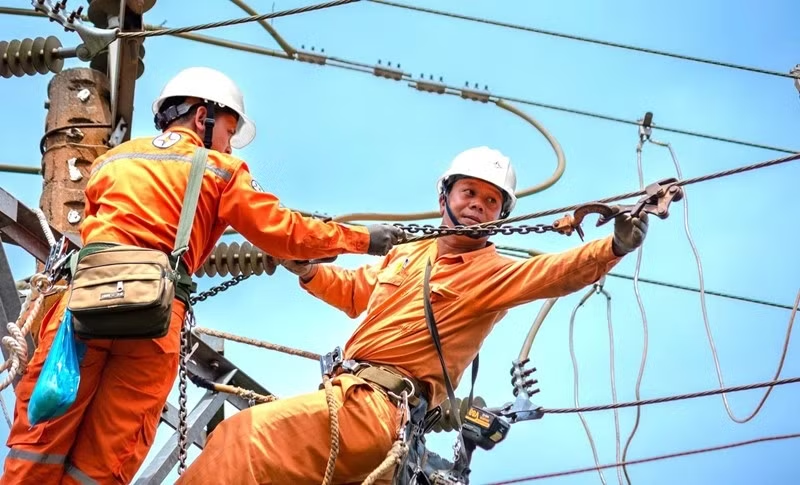 Phụ tải điện miền Bắc dự báo lập kỷ lục vào tối 24/6.