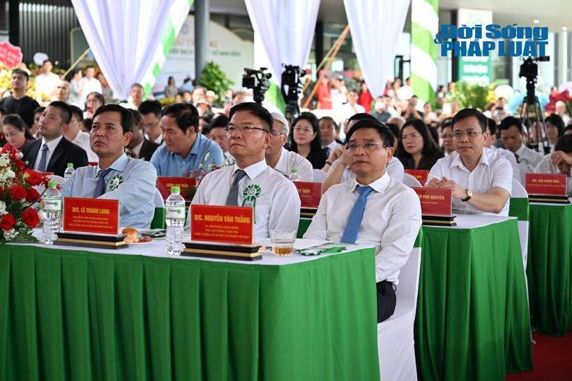 Quang cảnh buổi lễ.