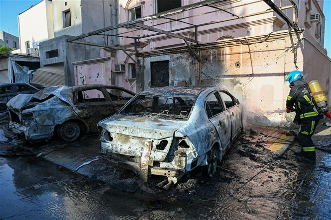 Khu vực bị mảnh vỡ thiết bị bay không người lái của Iran rơi trúng tại Hamad, Bahrain ngày 11/6/2026. Ảnh minh hoạ: THX