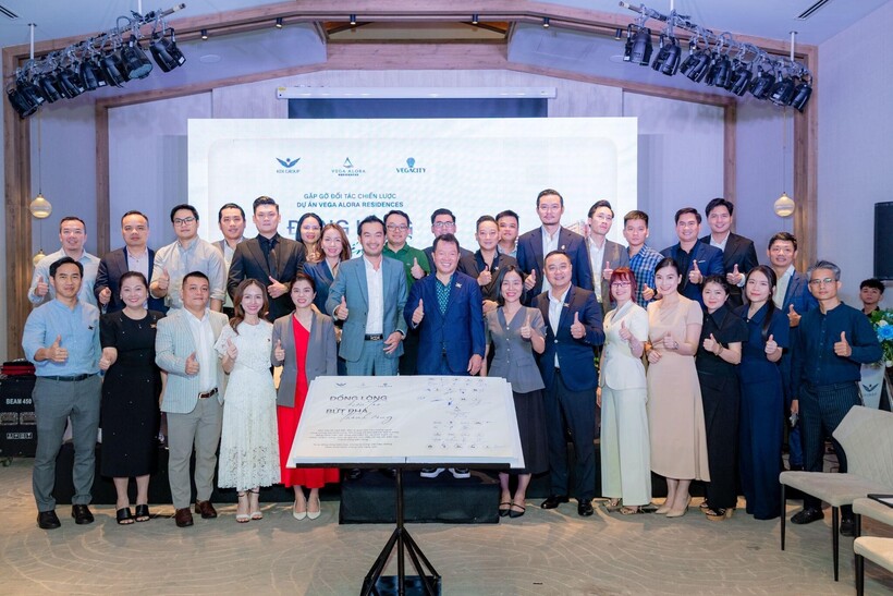 Khoảnh khắc KDI Group và các đối tác cùng xác lập cam kết đồng hành vì mục tiêu phát triển bền vững.