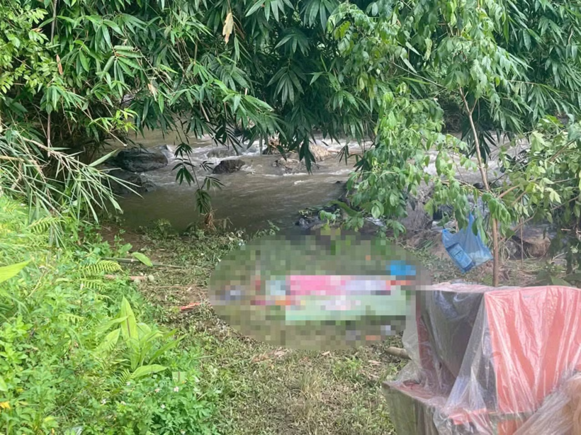 Khu vực tìm thấy thi thể cháu bé. Ảnh: Tiền Phong