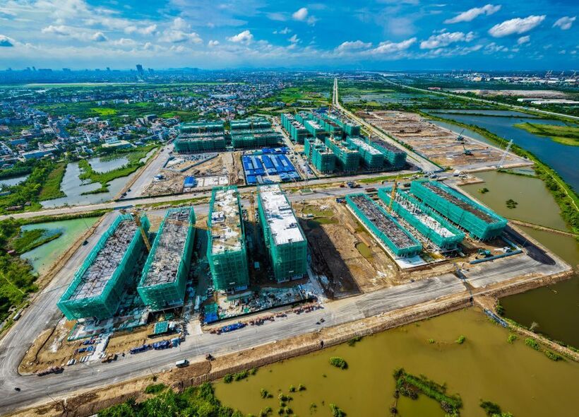 The Rise gồm 7 tòa căn hộ, dự kiến cất nóc 100% vào cuối năm 2026 và bàn giao vận hành năm 2027
