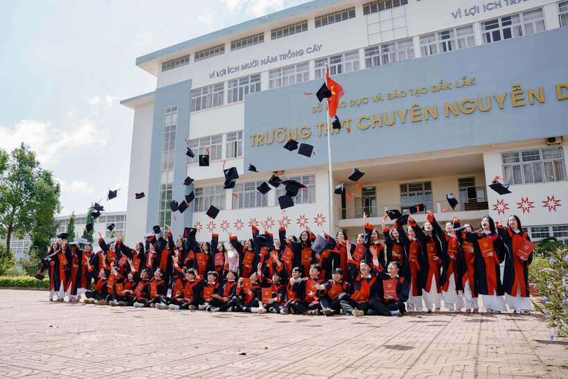 Cựu học sinh Trường THPT Chuyên Nguyễn Du (Đắk Lắk) trước đó đã đạt được nhiều thành tích xuất sắc. Ảnh: FB nhân vật