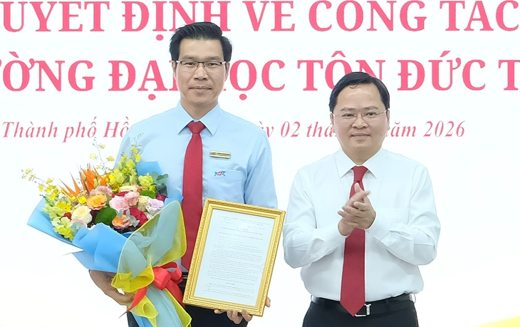 PGS.TS Trần Trọng Đạo được bổ nhiệm giữ chức vụ Hiệu trưởng Trường đại học Tôn Đức Thắng - Ảnh: N.T