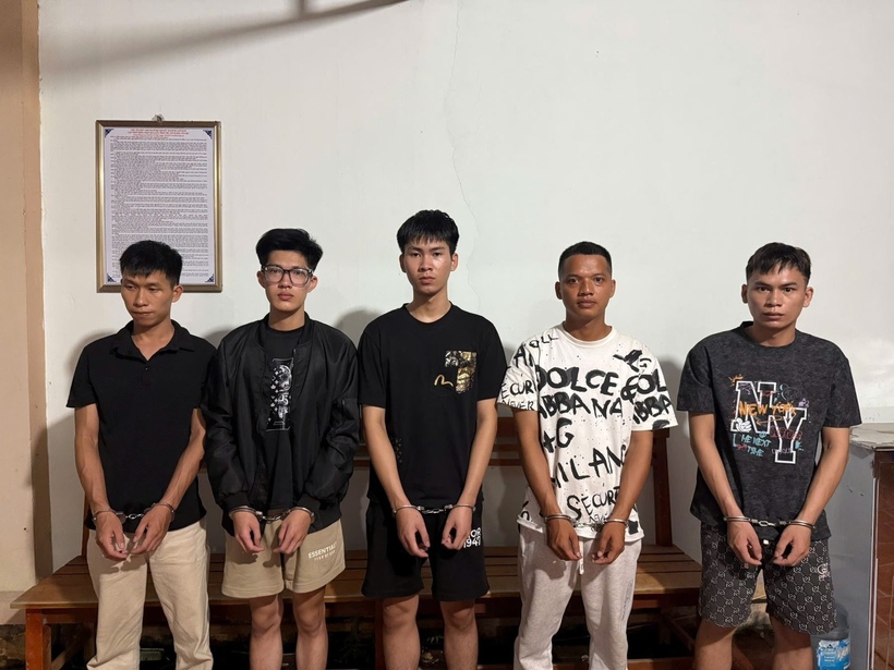 Các đối tượng tại cơ quan Công an. Ảnh CACC