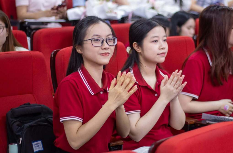 Sinh viên Trường Đại học Ngoại thương. Ảnh: FTU
