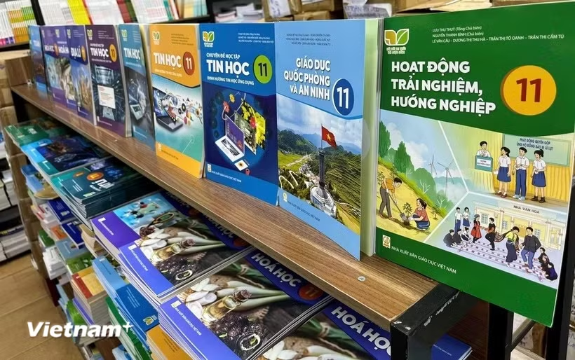 Học sinh toàn quốc được miễn phí sách giáo khoa từ năm học 2029-2030. Ảnh: TTXVN.