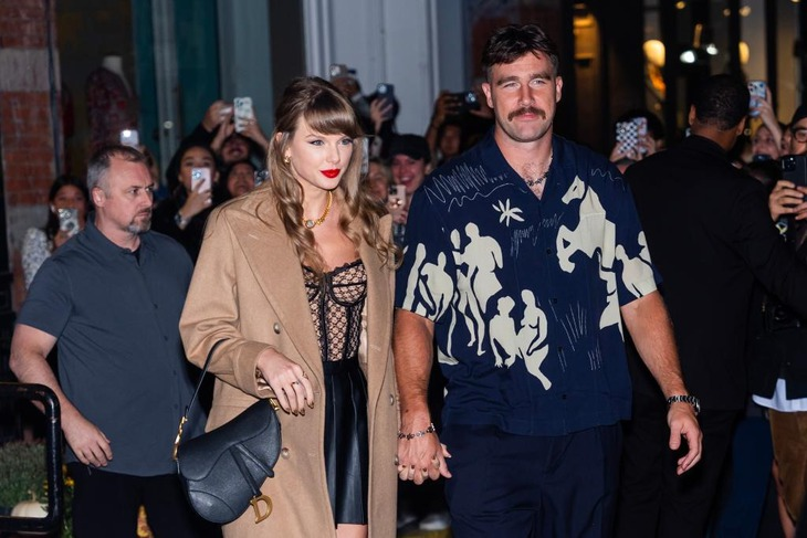 Taylor Swift và Travis Kelce