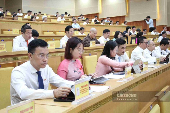 Các đại biểu tham dự kỳ họp thứ ba HĐND tỉnh Hưng Yên tại Trung tâm Hội nghị tỉnh. Ảnh: Mai Hương./ Lao động.