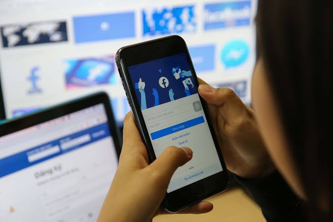 Facebook cung cấp nhiều lớp bảo mật nhằm bảo vệ người dùng. Ảnh minh hoạ