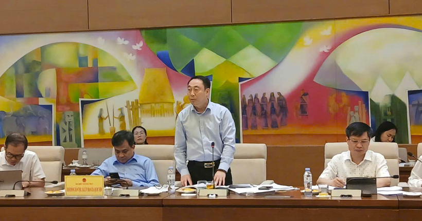 Ông Lê Vệ Quốc, Tổ phó Tổ soạn thảo dự án Luật, Cục trưởng Cục Đăng ký giao dịch bảo đảm và Bồi thường nhà nước.