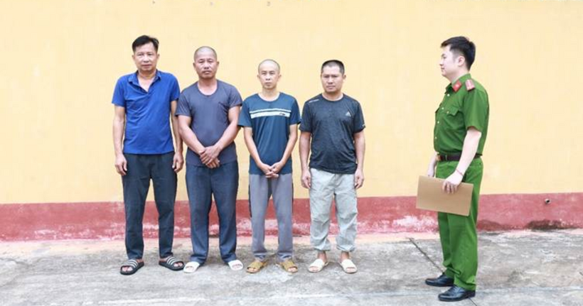 Các đối tượng tại Cơ quan Công an. (Ảnh: Công an Lạng Sơn)