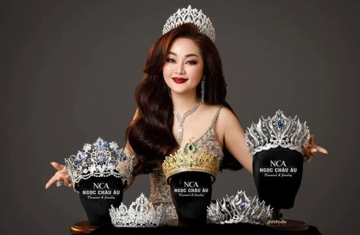Bà Hoàng Thị Thanh Nga và thương hiệu Ngọc Châu Âu từng tài trợ vương miện cho rất nhiều cuộc thi nhan sắc lớn tại Việt Nam - Ảnh: FBNV/ Theo Tuổi trẻ.