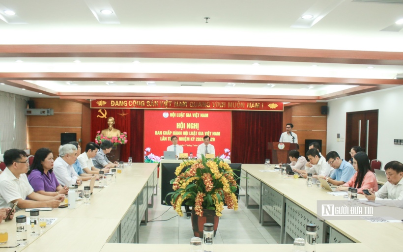 Hội nghị được tổ chức trực tiếp kết hợp trực tuyến với các điểm cầu địa phương.
