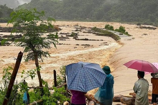 Nước suối dâng cao làm ngập nhiều diện tích ruộng của người dân khu vực Hua Trai, xã Chiềng Lao (tỉnh Sơn La). (Ảnh: UBND xã Chiềng Lao)