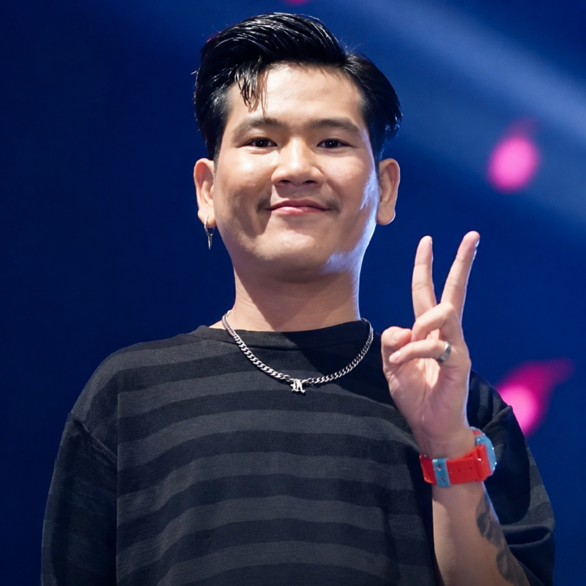 Ca sĩ Din qua đời sau khi cấp cứu vì bỏng nặng. / Theo VietNamNet.