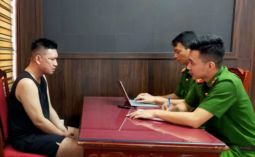 Đối tượng Nguyễn Sơn Tùng khai nhận tại cơ quan điều tra. Ảnh: Công an tỉnh Thanh Hóa