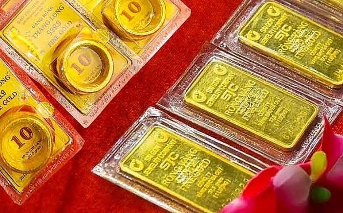 Vàng nhẫn nhiều thương hiệu lớn trong đó có Bảo Tín Mạnh Hải, Bảo Tín Minh Châu, Doji... đồng loạt tăng mạnh từ 300.000 - 900.000 đồng/lượng so với đầu giờ sáng qua. Ảnh minh họa