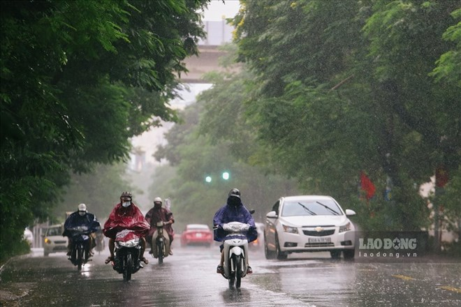 Dự báo thời tiết ngày 19/7, nhiều nơi có mưa rào và dông. Ảnh minh họa: Báo Lao động.