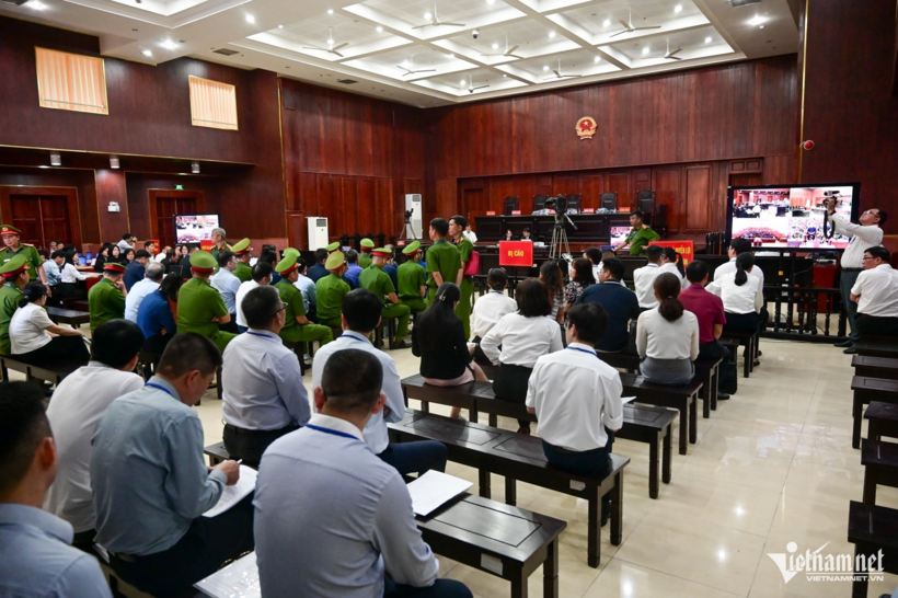 Phiên xét xử phúc thẩm vụ án Vạn Thịnh Phát. Ảnh: Nguyễn Huế/ Theo VietNamNet.