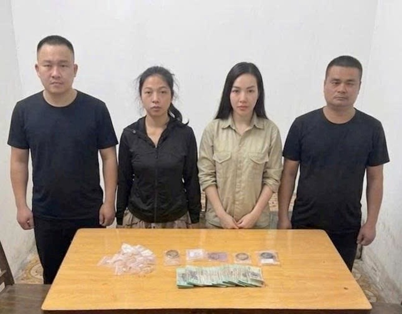 Văn phòng Cơ quan CSĐT Công an TP. Hải Phòng bắt giữ các đối tượng, thu giữ tang vật liên quan. Ảnh CACC