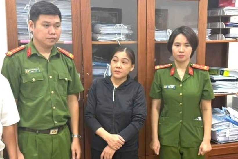 Công an bắt tạm giam bà Nguyễn Thị Thanh Thảo (Ảnh: Công an Đà Nẵng).