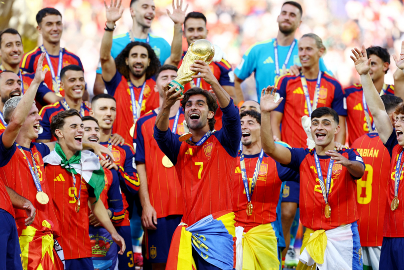 Torres (7) ghi bàn duy nhất, trở thành người hùng giúp đội tuyển Tây Ban Nha đoạt cúp vàng thế giới. ẢNH: REUTERS/Thanh Niên