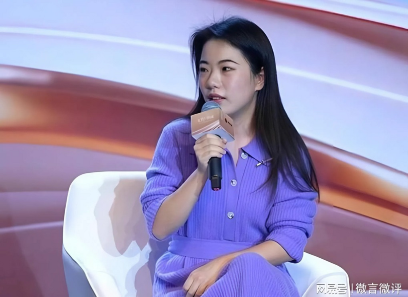 Hình ảnh "thần đồng văn học" của Jiang dần sụp đổ vì bê bối luận văn thạc sĩ.