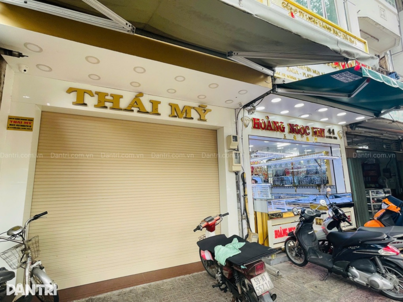Một số cửa hàng bán kim cương tại TP.HCM (Ảnh: Tri Túc)/ Dân trí.
