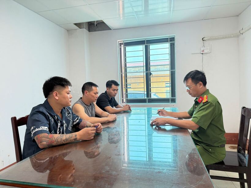 Cơ quan Cảnh sát điều tra làm việc với các đối tượng trong vụ việc. Ảnh Công an tỉnh Phú Thọ.