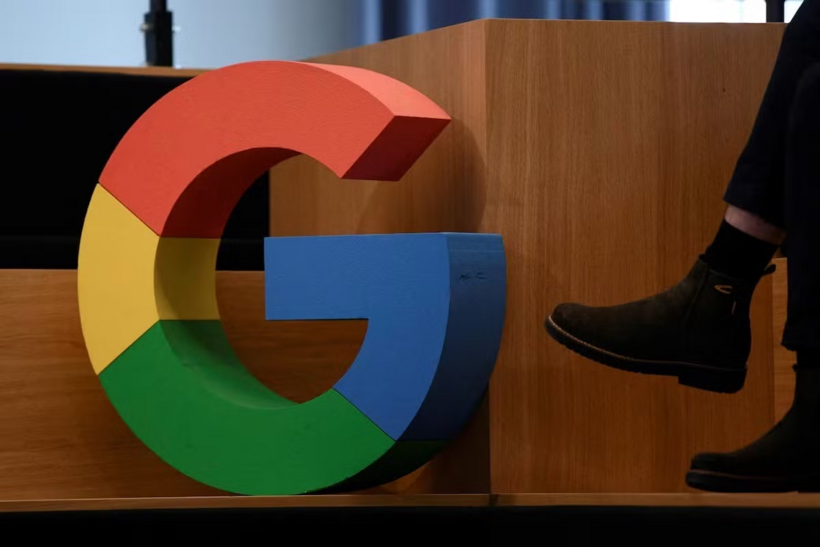 Google tổng cộng 890 triệu euro (khoảng 1 tỷ USD) vì vi phạm các quy định của Liên minh châu Âu (EU). Ảnh: Reuters./ Theo Tiền phong.