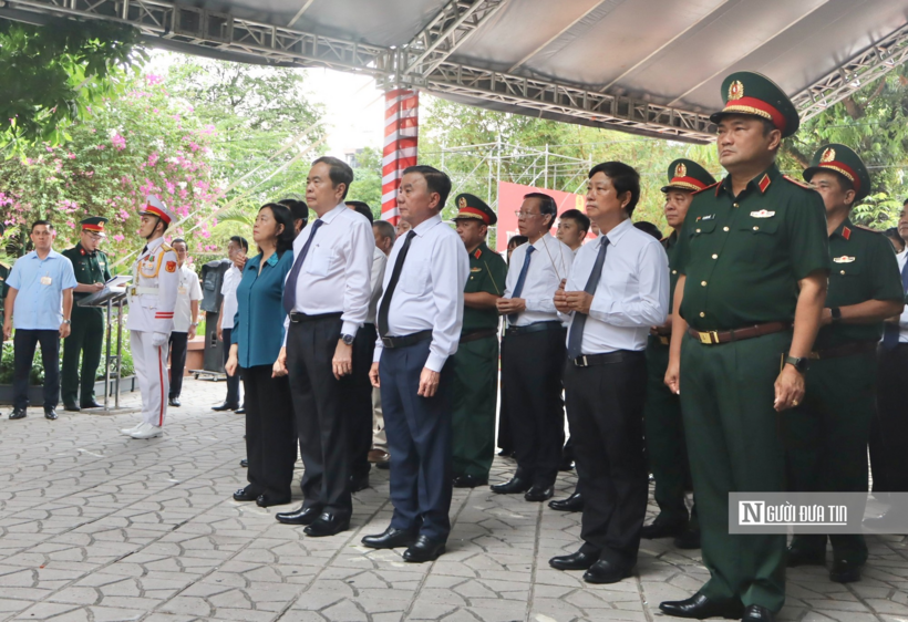 Phía Quân khu 7 có Trung tướng Lê Xuân Thế, Tư lệnh quân khu; Bộ Tư lệnh Tp.HCM có Thiếu tướng Vũ Văn Điền, Tư lệnh Bộ Tư lệnh thành phố, Thiếu tướng Nguyễn Thành Trung, Chính uỷ Bộ Tư lệnh thành phố. Phía Tp.HCM có sự tham dự của ông Võ Văn Minh, Ủy viên Trung ương Đảng, Phó bí thư Thành uỷ, Chủ tịch HĐND thành phố; ông Nguyễn Mạnh Cường, Ủy viên dự khuyết Trung ương Đảng, Phó chủ tịch UBND thành phố, Trưởng Ban Chỉ đạo 515 thành phố.
