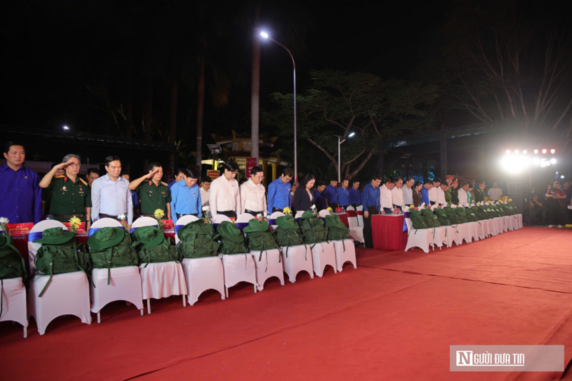 Nghĩa trang Liệt sĩ Quốc tế Việt - Lào là nghĩa trang duy nhất trong cả nước mang tên hai quốc gia. Được xây dựng từ năm 1976, nơi đây là chốn yên nghỉ của gần 11.000 cán bộ, chiến sĩ, chuyên gia và quân tình nguyện Việt Nam đã ngã xuống trên đất bạn Lào.