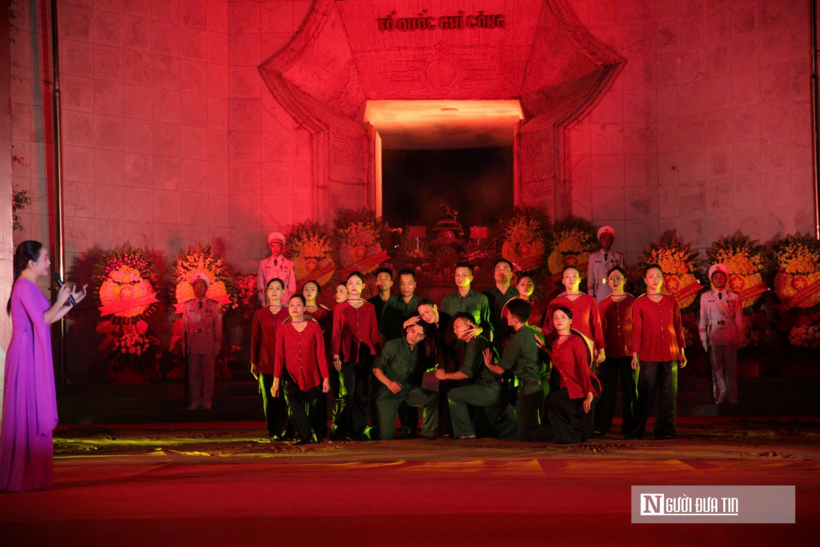 “Lòng biết ơn cần được thể hiện bằng những việc làm cụ thể. Trong những ngày tri ân tháng Bảy, các cấp bộ Đoàn và tuổi trẻ cả nước đã đồng loạt tổ chức thăm hỏi người có công, chăm sóc Mẹ Việt Nam Anh hùng, chỉnh trang nghĩa trang, phục dựng di ảnh, số hóa công trình ghi công liệt sĩ và triển khai nhiều hoạt động "Đền ơn đáp nghĩa", "Uống nước nhớ nguồn".