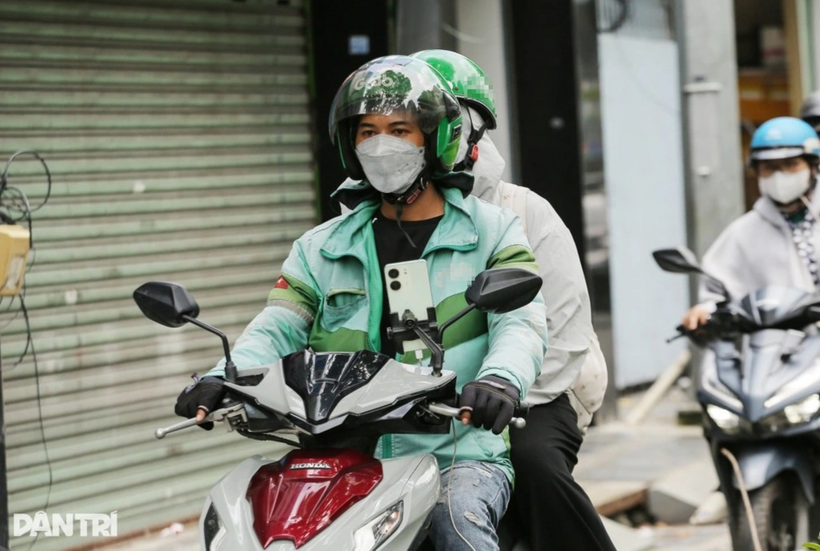 Tài xế xe ôm công nghệ tại TPHCM (Ảnh: An Huy).