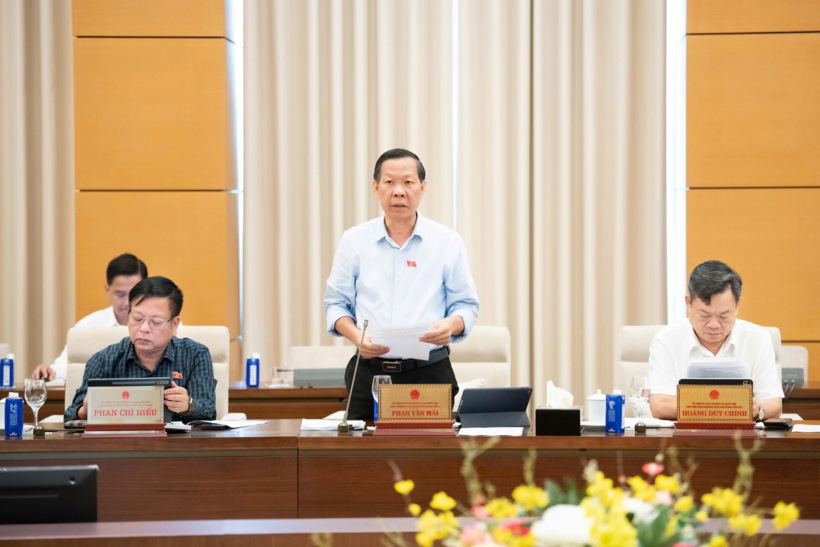 Chủ nhiệm Uỷ ban Kinh tế và Tài chính Phan Văn Mãi (Ảnh: Media Quốc hội).