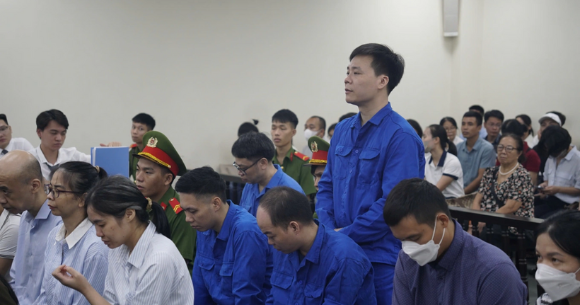 Bị cáo Nguyễn Năng Mạnh tại tòa (Ảnh: Giang Long).