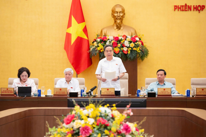Chủ tịch Quốc hội lưu ý hồ sơ trình Quốc hội phải thực sự chín, những vấn đề lớn phải được chuẩn bị kỹ (Ảnh: Media Quốc hội).
