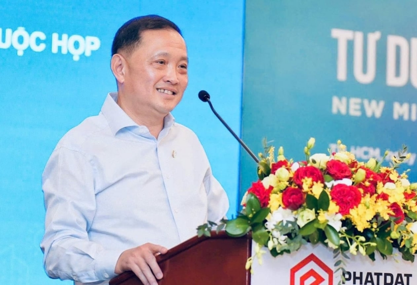 Chủ tịch Phát Đạt đăng ký mua 20 triệu cổ phiếu PDR. Theo Tạp chí Điện tử Đầu tư tài chính.