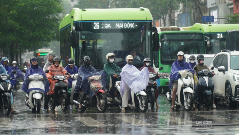 Dự báo thời tiết ngày mai 30/7, Hà Nội có mưa dông. Ảnh: Minh Vũ