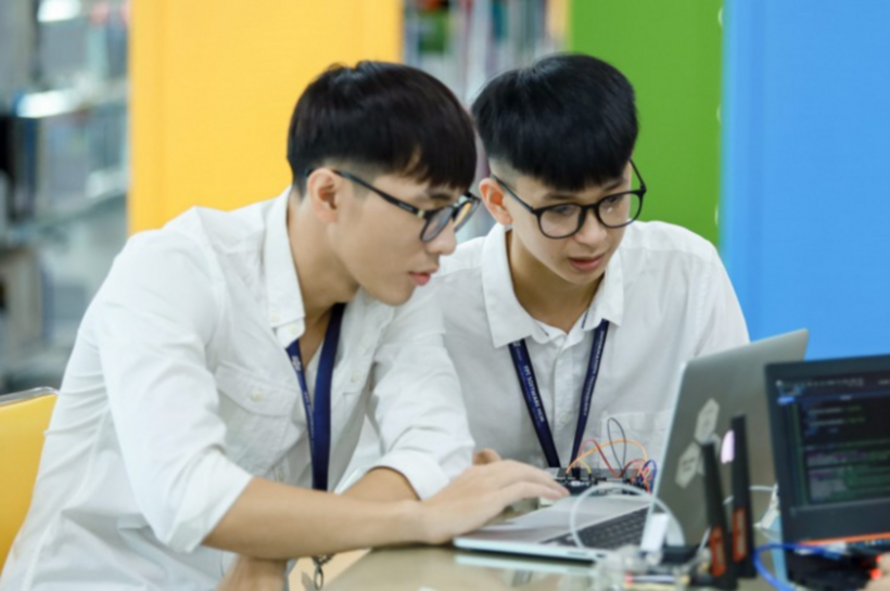 Năm học 2026-2027, học phí nhóm ngành Công nghệ thông tin tại nhiều trường đại học khu vực phía Bắc dao động trong khoảng 20-90 triệu đồng/năm. Ảnh minh họa: VTC News