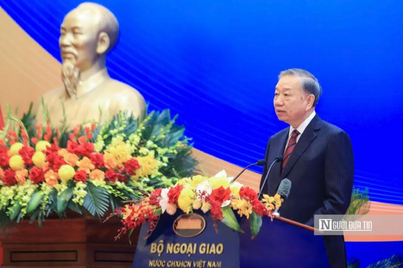 Tổng Bí thư, Chủ tịch nước đề nghị đưa ngoại giao phục vụ phát triển đi vào chiều sâu, lấy hiệu quả thực chất làm thước đo (Ảnh: Hữu Thắng).