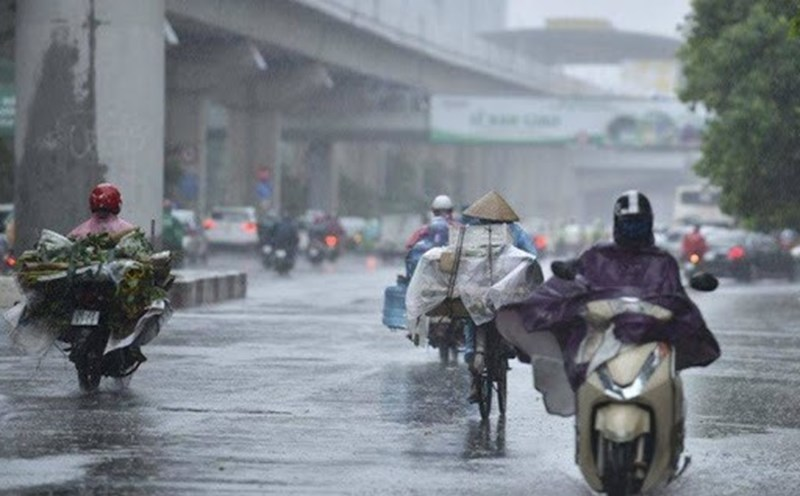 Dự báo thời tiết ngày mai 2/8, Hà Nội có mưa rào và dông. Ảnh: Tô Thế