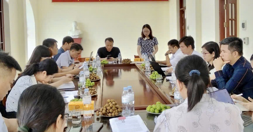 Về công tác đăng ký biện pháp bảo đảm, Đoàn kiểm tra đã kiểm tra trực tiếp tại Văn phòng đăng ký đất đai tỉnh Hưng Yên và Chi nhánh Văn phòng đăng ký đất đai số 06; đồng thời kiểm tra sác xuất hồ sơ lưu tại Văn phòng và 13 Chi nhánh của Văn phòng đăng ký đất đai. (Ảnh: Bộ Tư pháp)