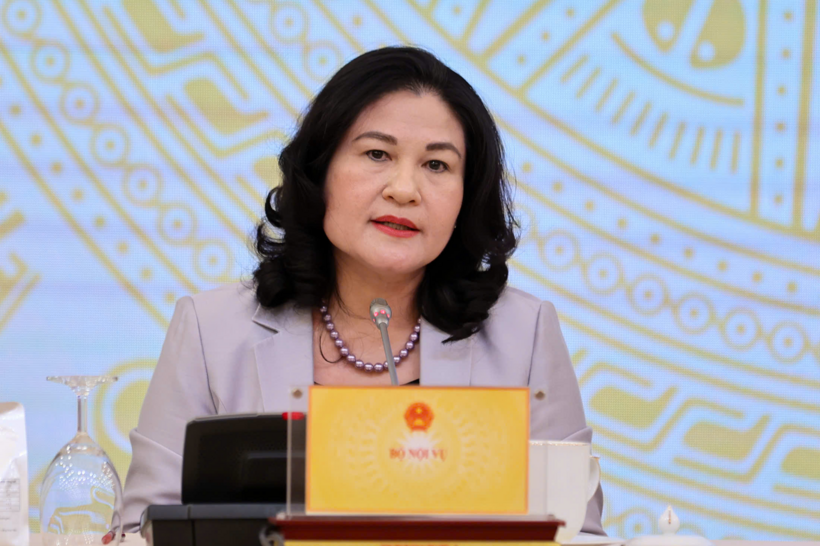 Thứ trưởng Bộ Nội vụ Nguyễn Thị Hà phát biểu tại họp báo (Ảnh: Nhật Bắc).