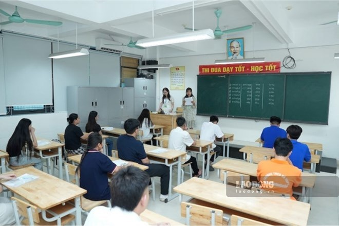 Sau 6 đợt xử lý nguyện vọng, điểm chuẩn dự kiến được công bố từ tối 9/8. Ảnh: Hữu Chánh/Lao động
